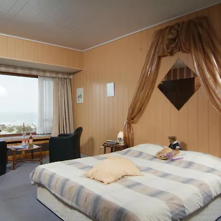 فندق Sint-laureins 2*